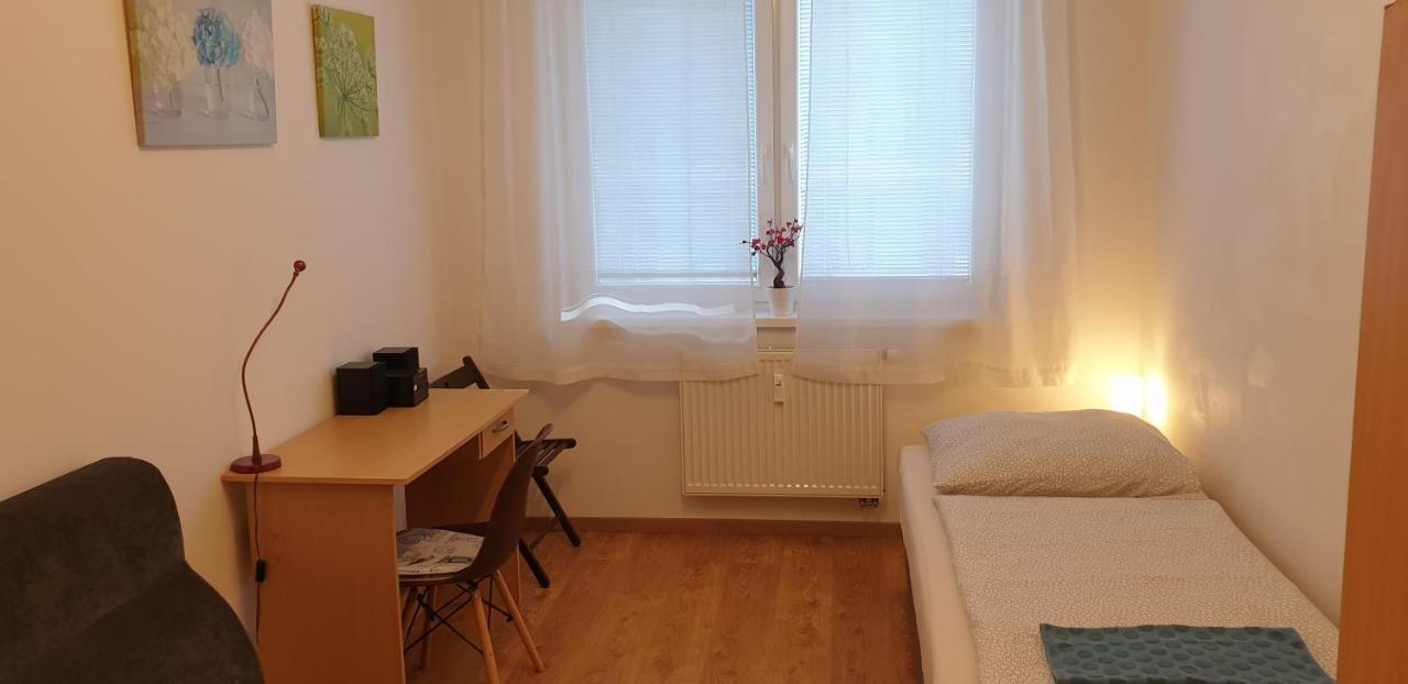 Apartman Bratislava City & Parking ภายนอก รูปภาพ
