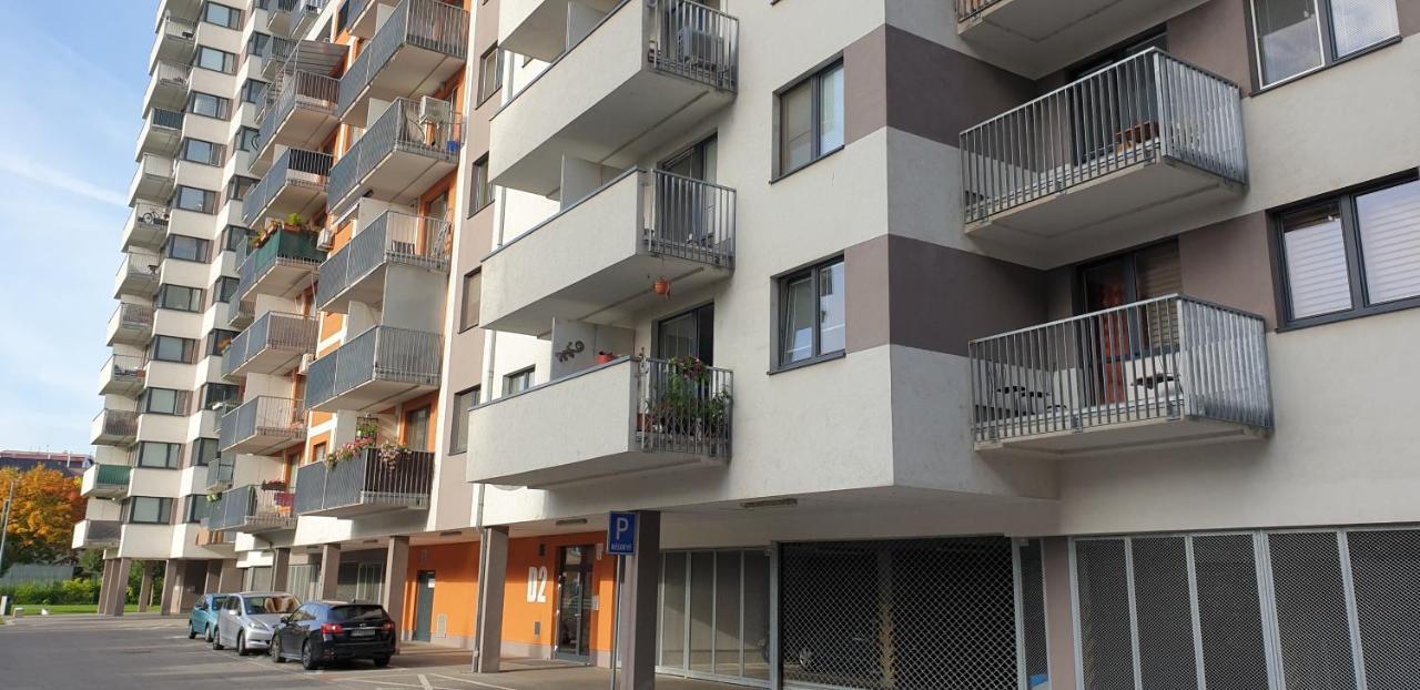 Apartman Bratislava City & Parking ภายนอก รูปภาพ